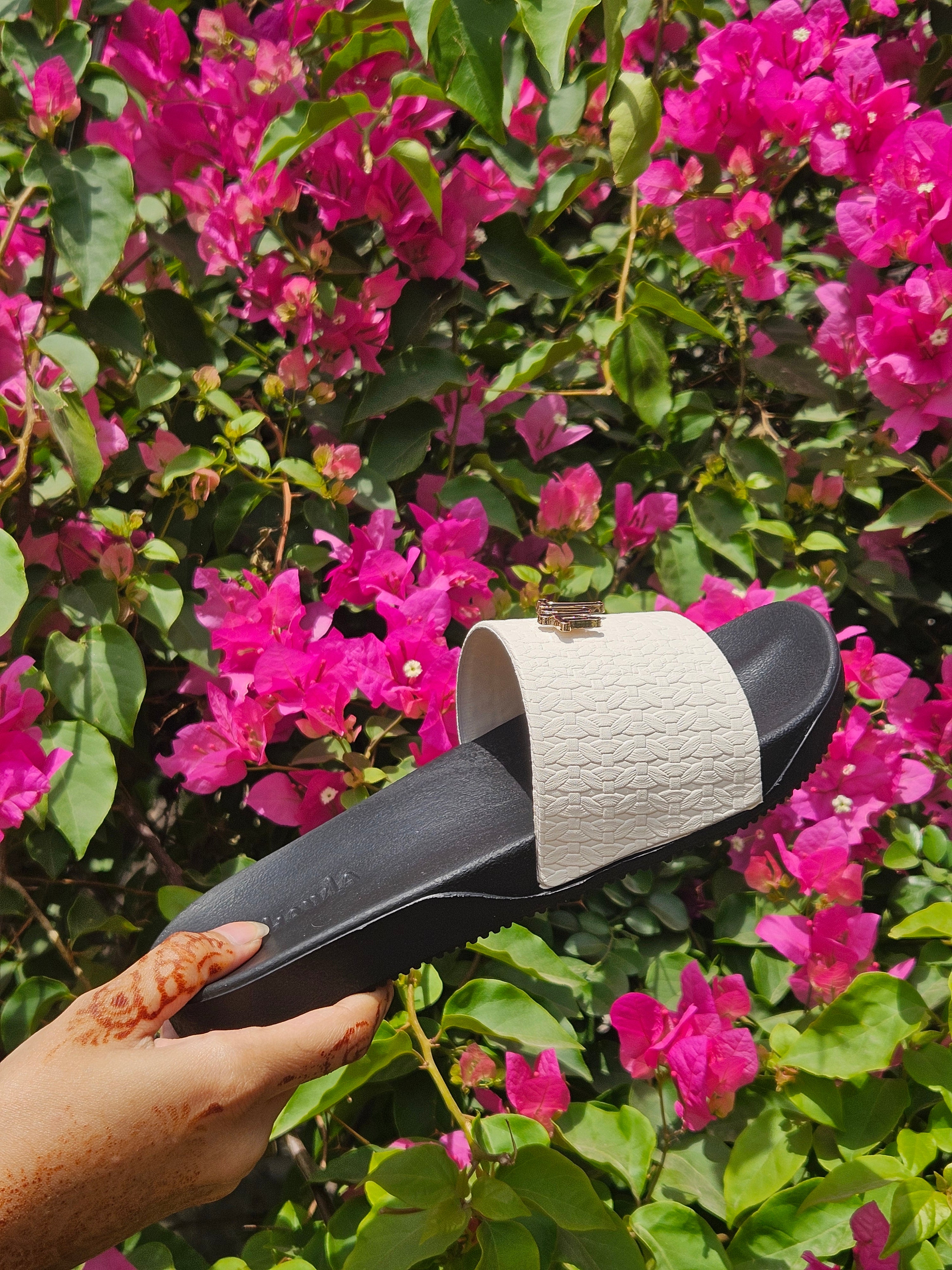 Comfy Slide by - Foot Flex